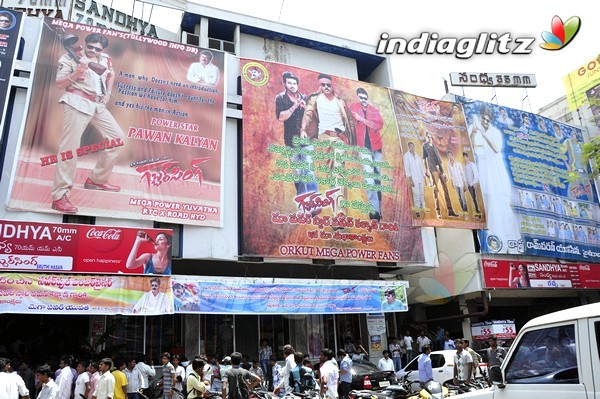 'Gabbar Singh' Theatre Coverage