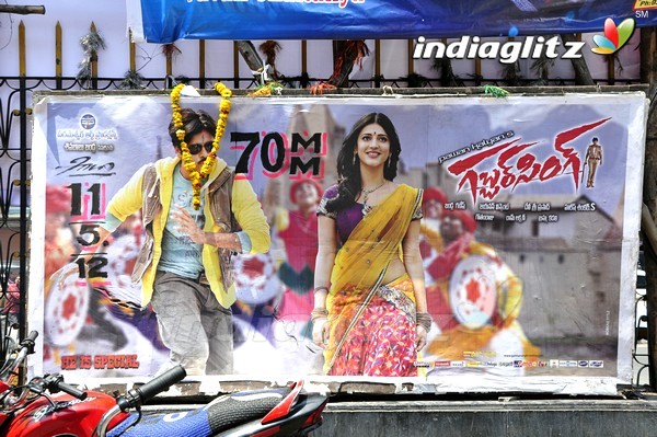 'Gabbar Singh' Theatre Coverage