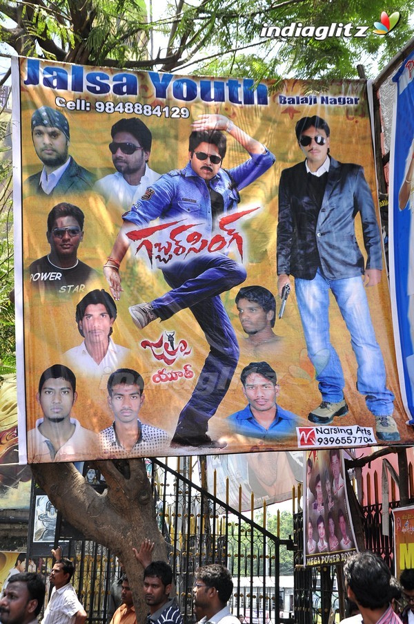 'Gabbar Singh' Theatre Coverage