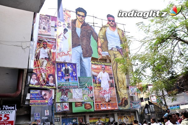 'Gabbar Singh' Theatre Coverage