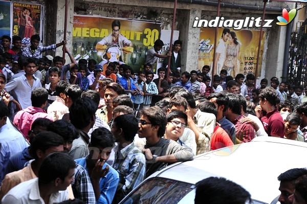 'Gabbar Singh' Theatre Coverage