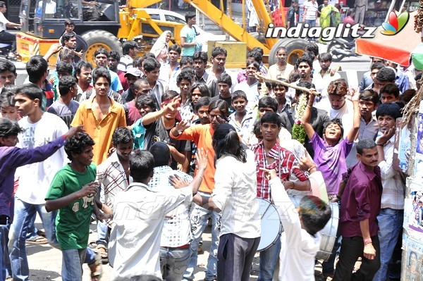 'Gabbar Singh' Theatre Coverage