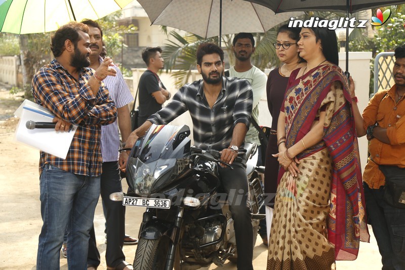 'Guna 369' On Location