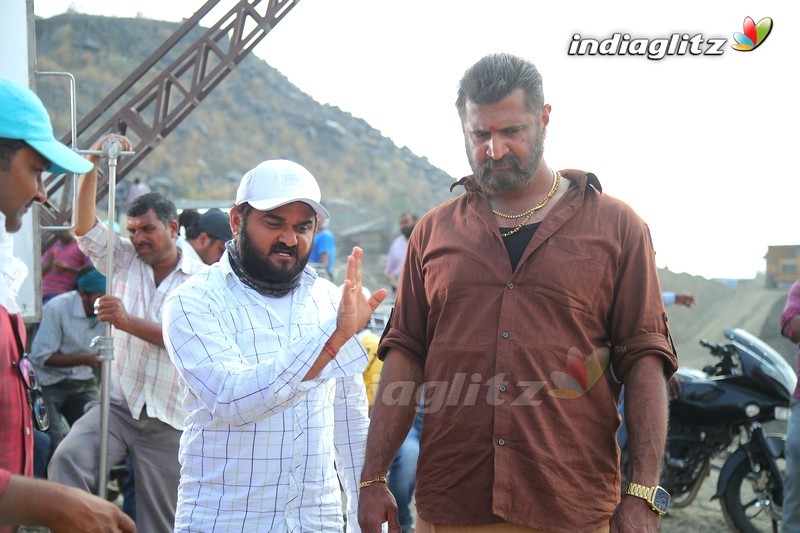 'Guna 369' On Location