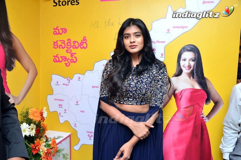 Hebah Patel @ B New Mobile Store Launch