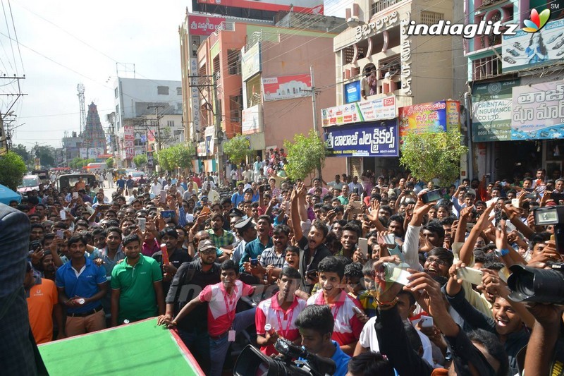 Hebah Patel Launches B New Mobile Store @ Tenali