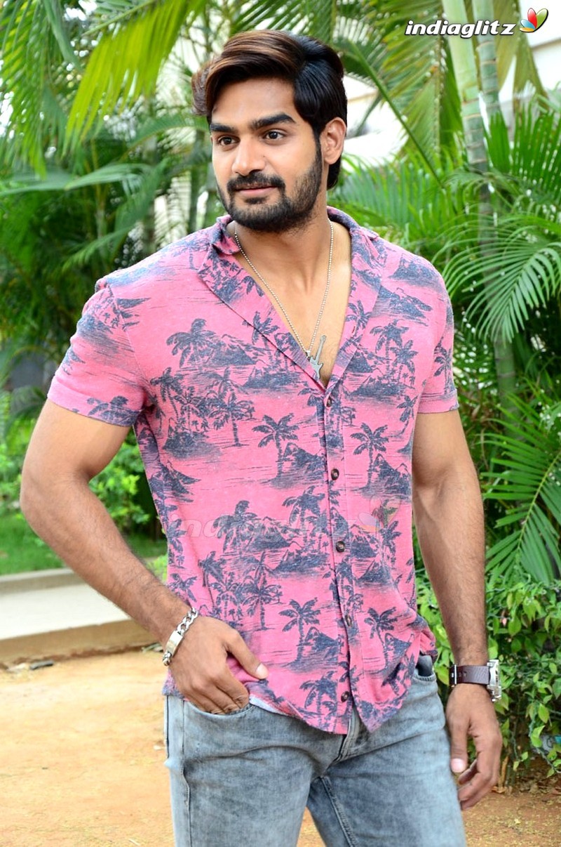 'Hippi' Press Meet