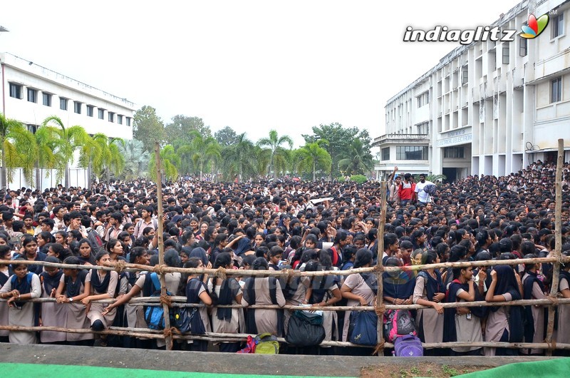 'Jaanu' Team At Raghu Engineering College, Vizag