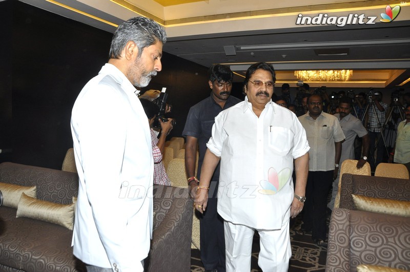 Jagapathi Babu Launches Click Cine Cart