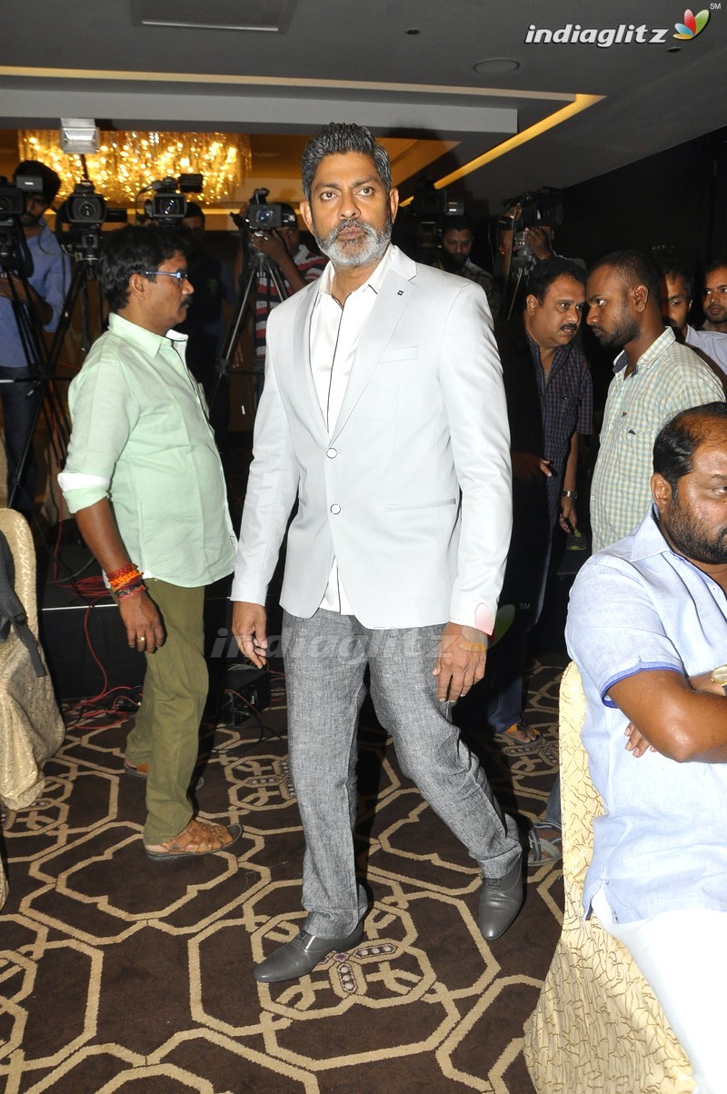 Jagapathi Babu Launches Click Cine Cart