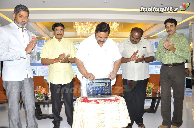 Jagapathi Babu Launches Click Cine Cart