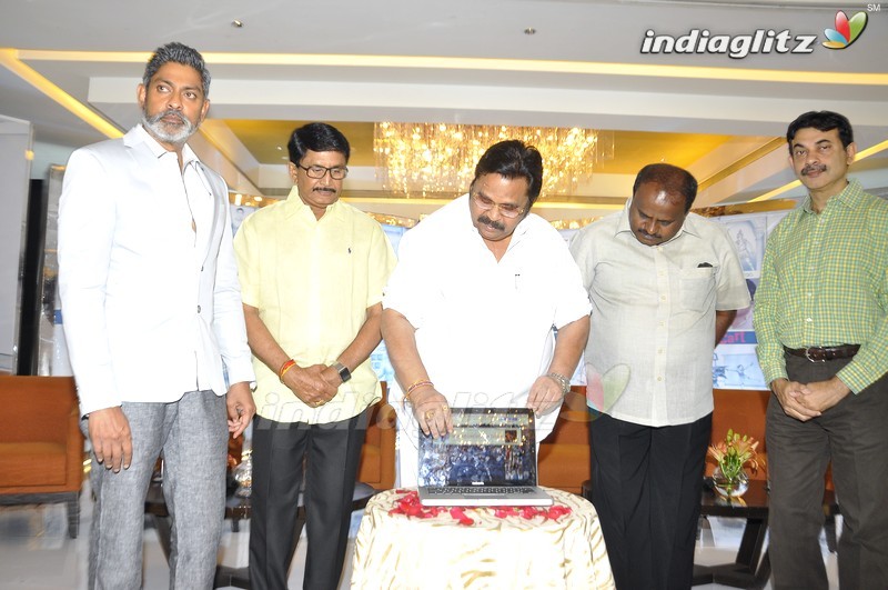 Jagapathi Babu Launches Click Cine Cart