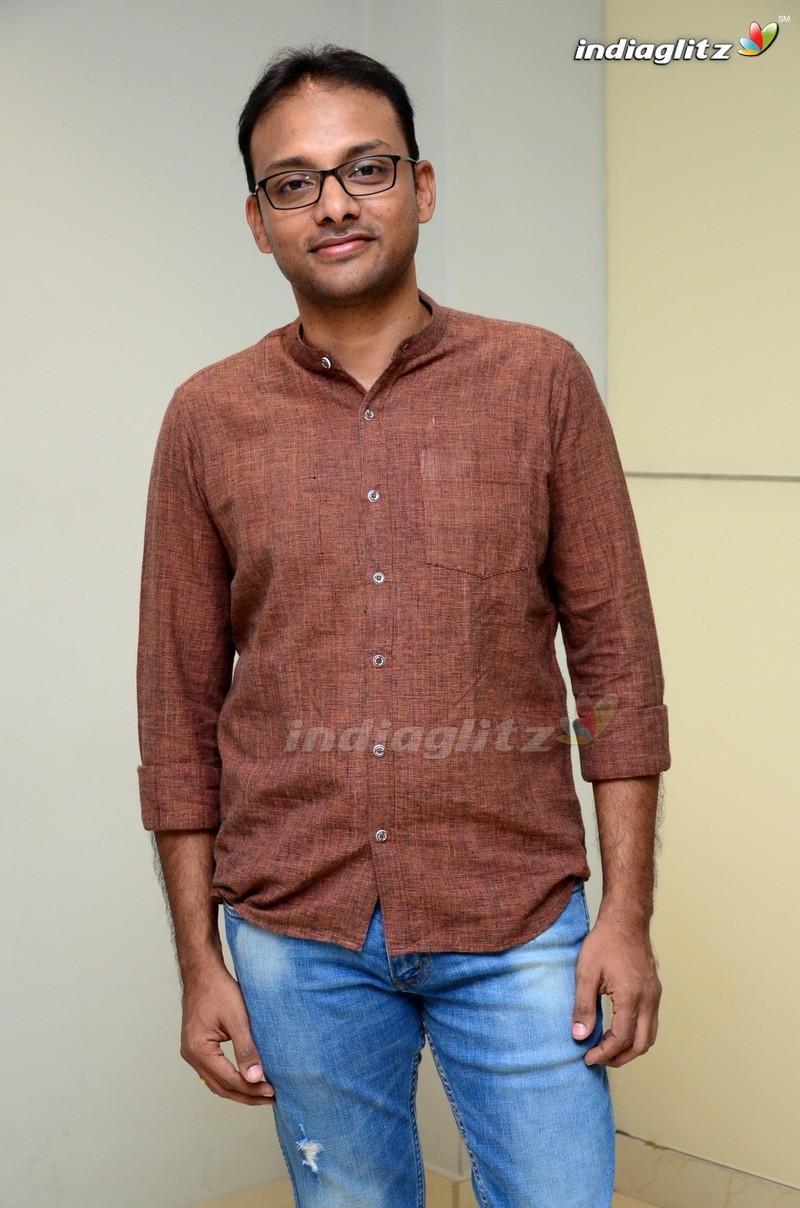 'Jamba Lakidi Pamba' Press Meet