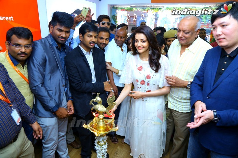 Kajal Agarwal Launches Happi Mobiles @ Karimnagar