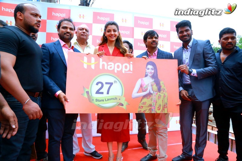 Kajal Agarwal Launches Happi Mobiles @ Hanumakonda