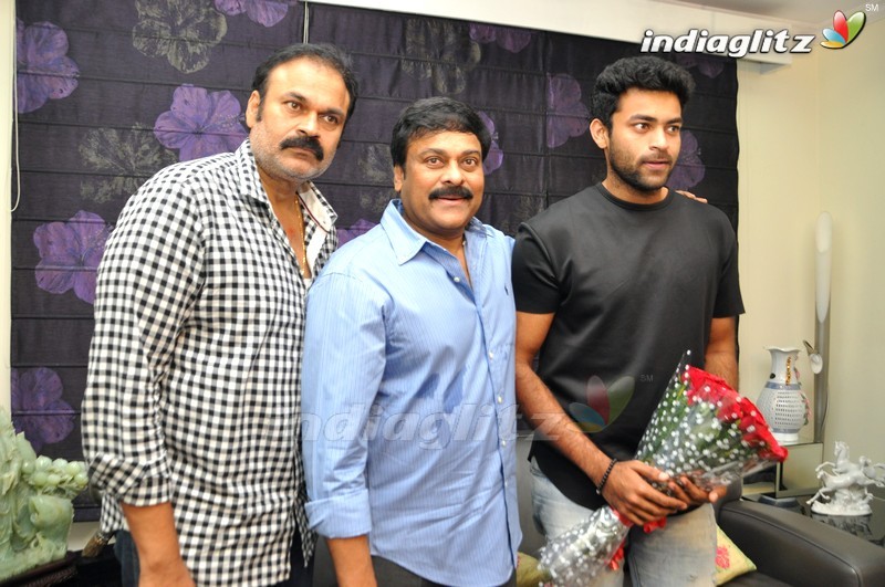 Chiranjeevi Congratulates 'Kanche' Team