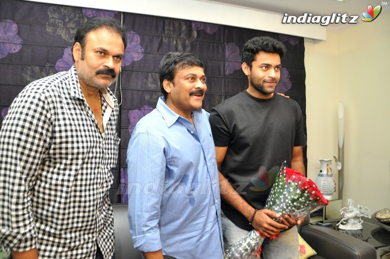 Chiranjeevi Congratulates 'Kanche' Team