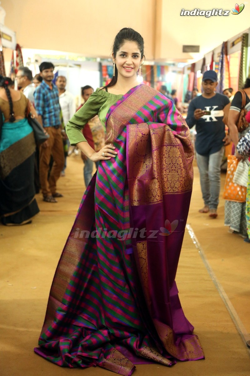 Kashish Vohra Launches National Silk Expo Begans @ Satya Sai Nigamagamam