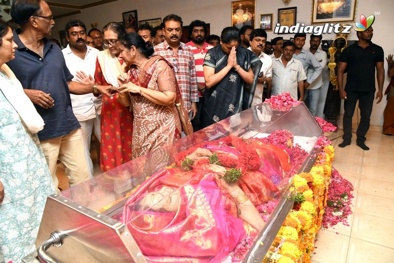 KCR and Other Political Leaders Pay Last Respects to Vijaya Nirmala