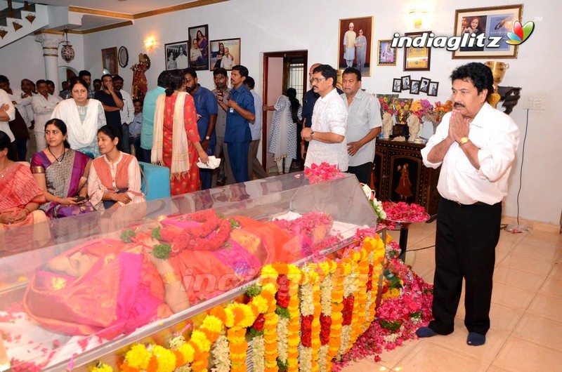 KCR and Other Political Leaders Pay Last Respects to Vijaya Nirmala