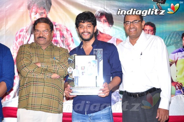 'Ketugadu' Platinum Disc