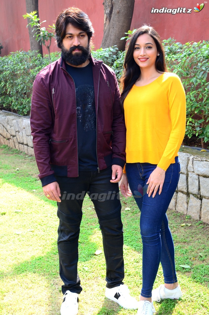 'KGF' Success Meet