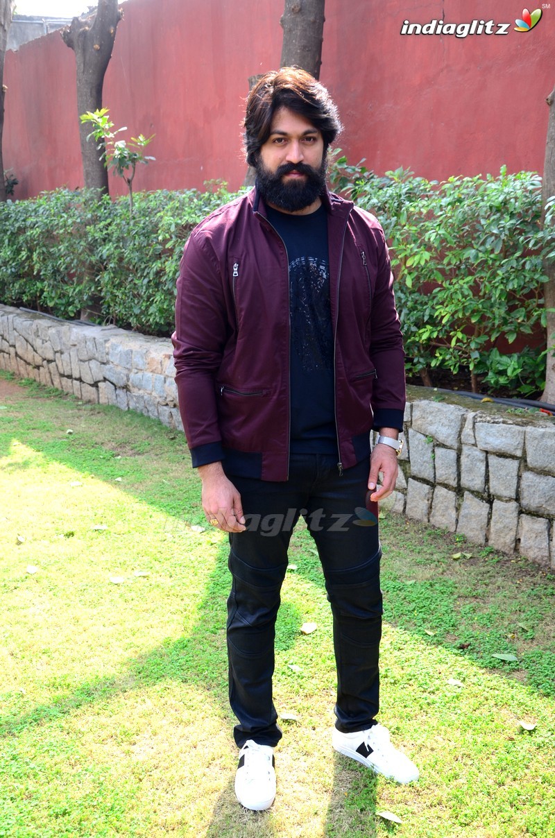 'KGF' Success Meet