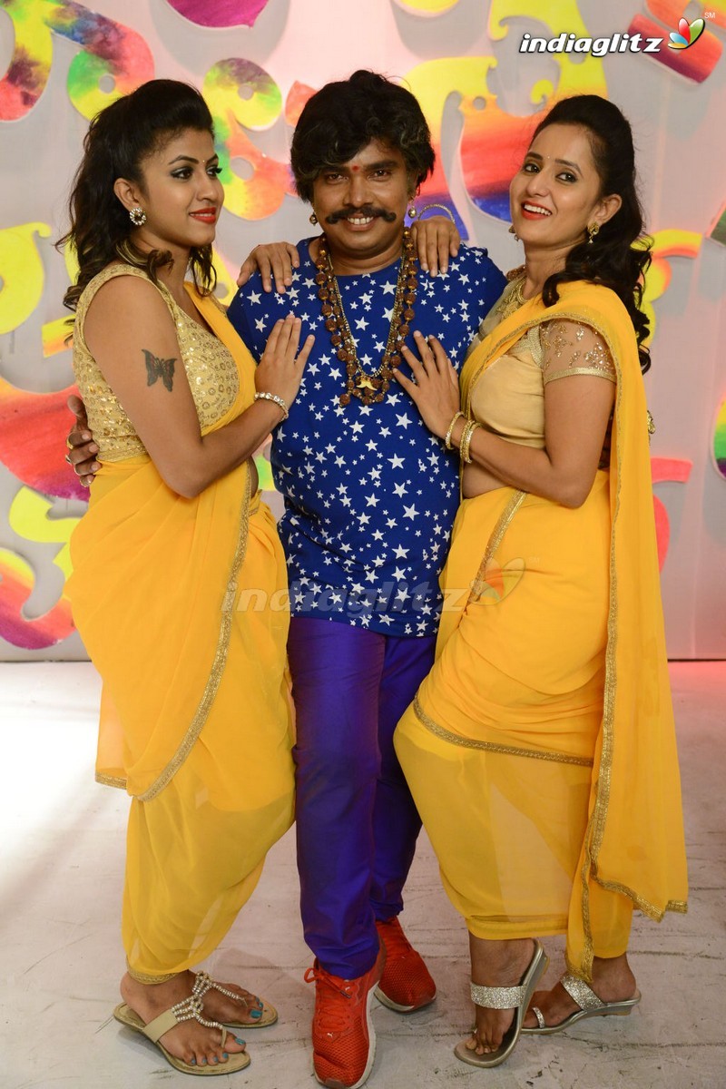 'Kobbari Matta' Song Coverage