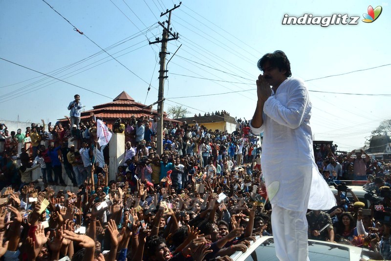 Pawan Kalyan at Konda Gattu Anjeneya Swamy Temple