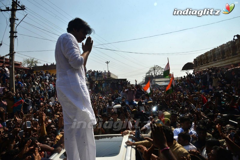 Pawan Kalyan at Konda Gattu Anjeneya Swamy Temple