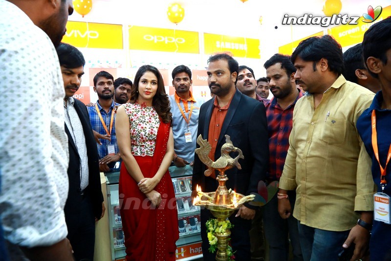 Lavanya Tripati Launches Happi Mobiles Store at Siddipet