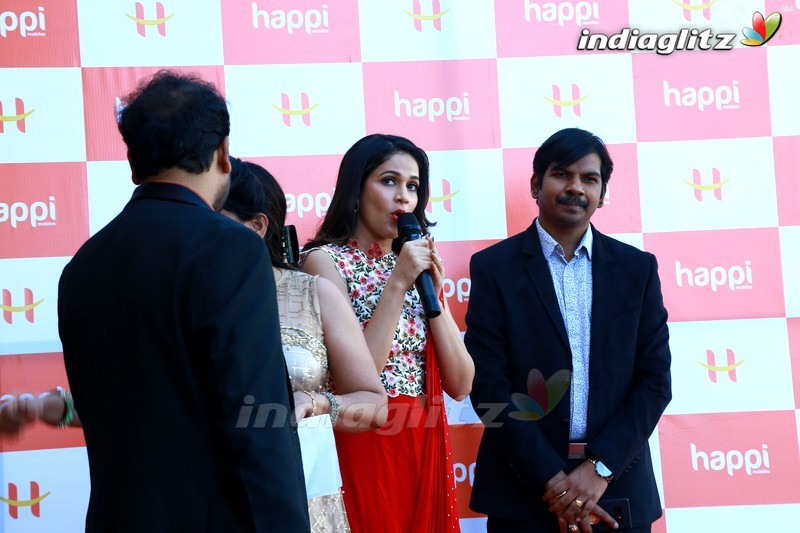 Lavanya Tripati Launches Happi Mobiles Store at Siddipet