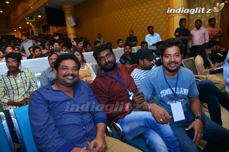 'Loafer' Triple Platinum Disc Function