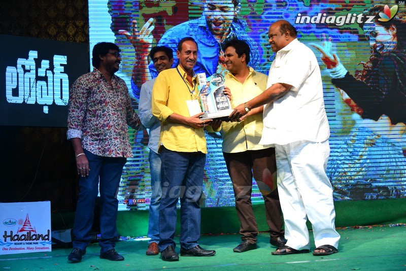 'Loafer' Triple Platinum Disc Function