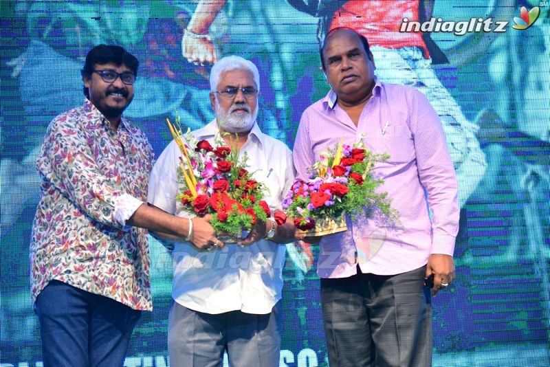 'Loafer' Triple Platinum Disc Function