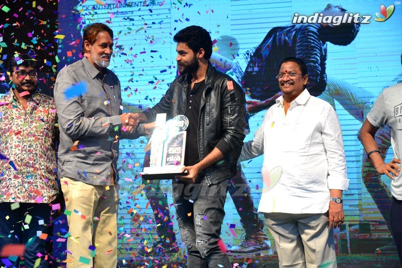 'Loafer' Triple Platinum Disc Function