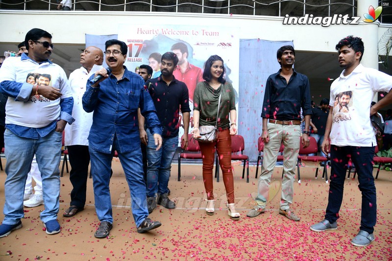 'London Babulu' Team @ SRK College & KBN College & Trendset Mall in Vijayawada