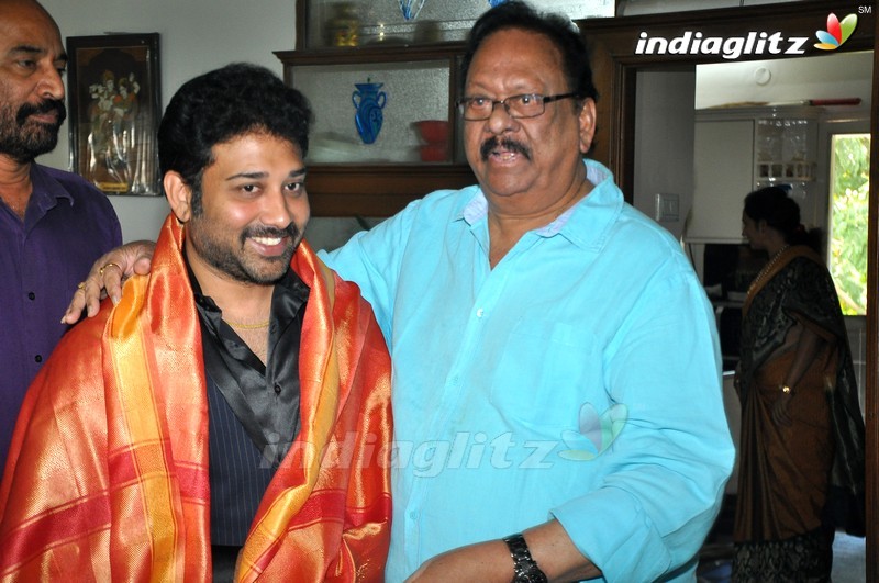 MAA President Naresh Meets Krishna & Krishnam Raju