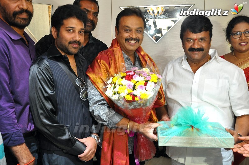 MAA President Naresh Meets Krishna & Krishnam Raju