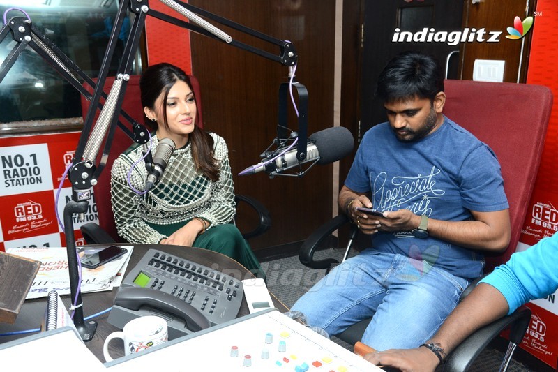 'Mahanubhavudu' Team @ RED FM