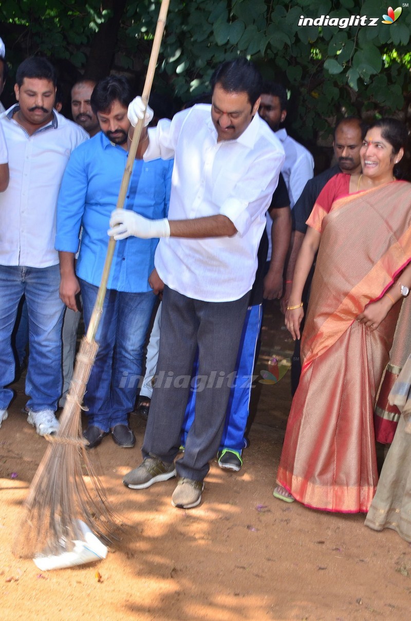 Mahanubhavudu Team Particpates Swachh Bharat at Srinagar Colony