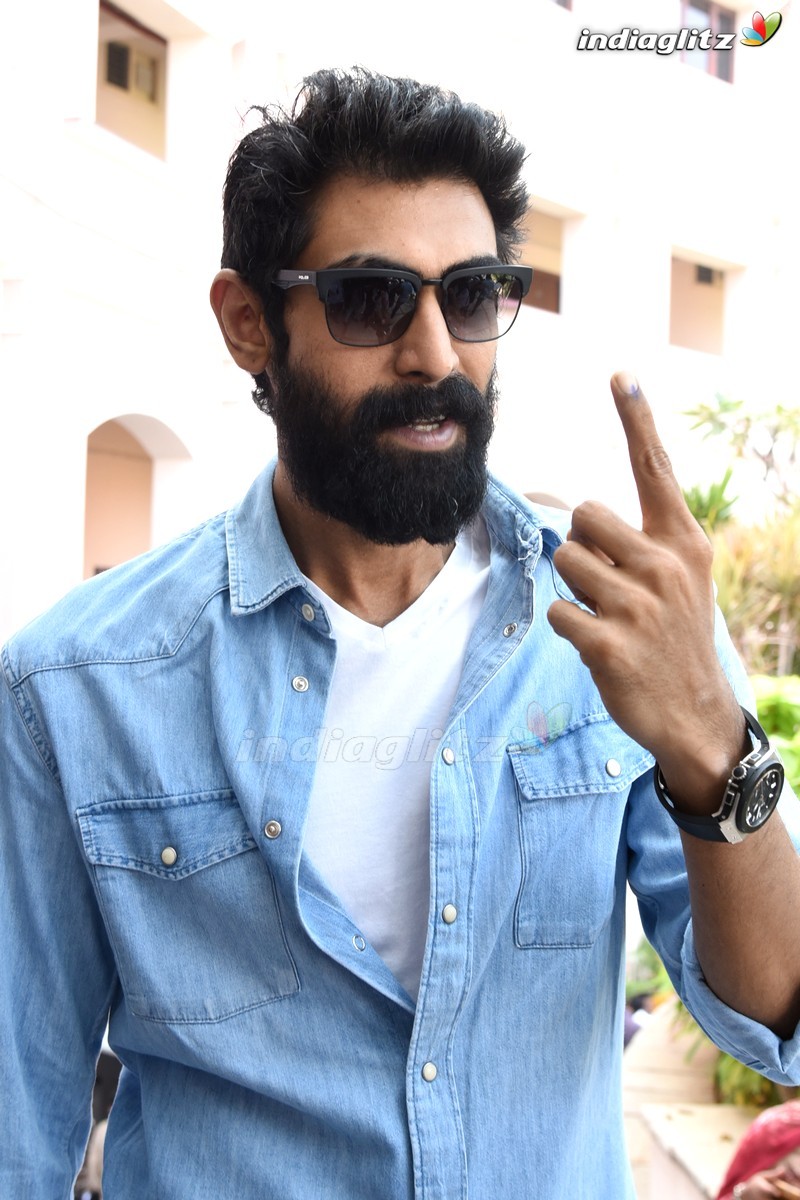 Mahesh Babu, Rana Cast Their Votes In Telangana Elections