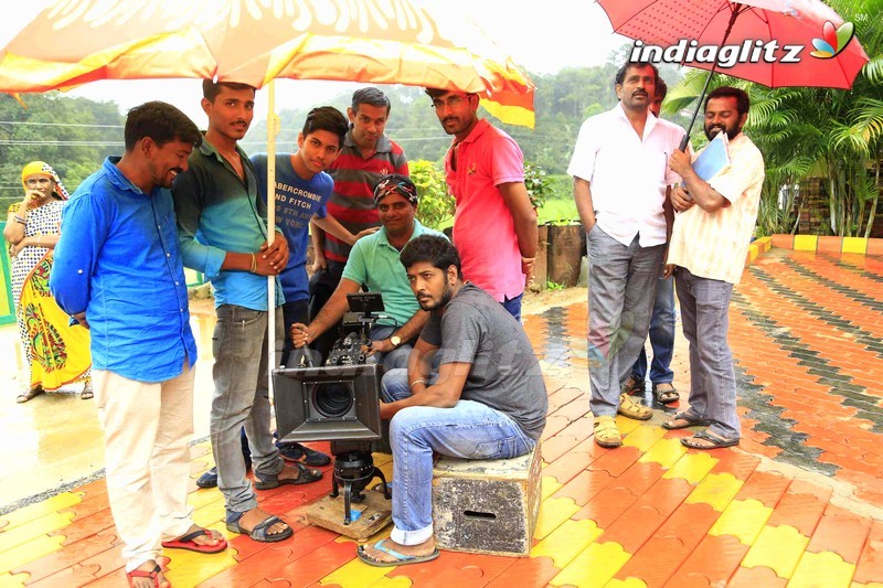 'Malli Vachinda' On Location