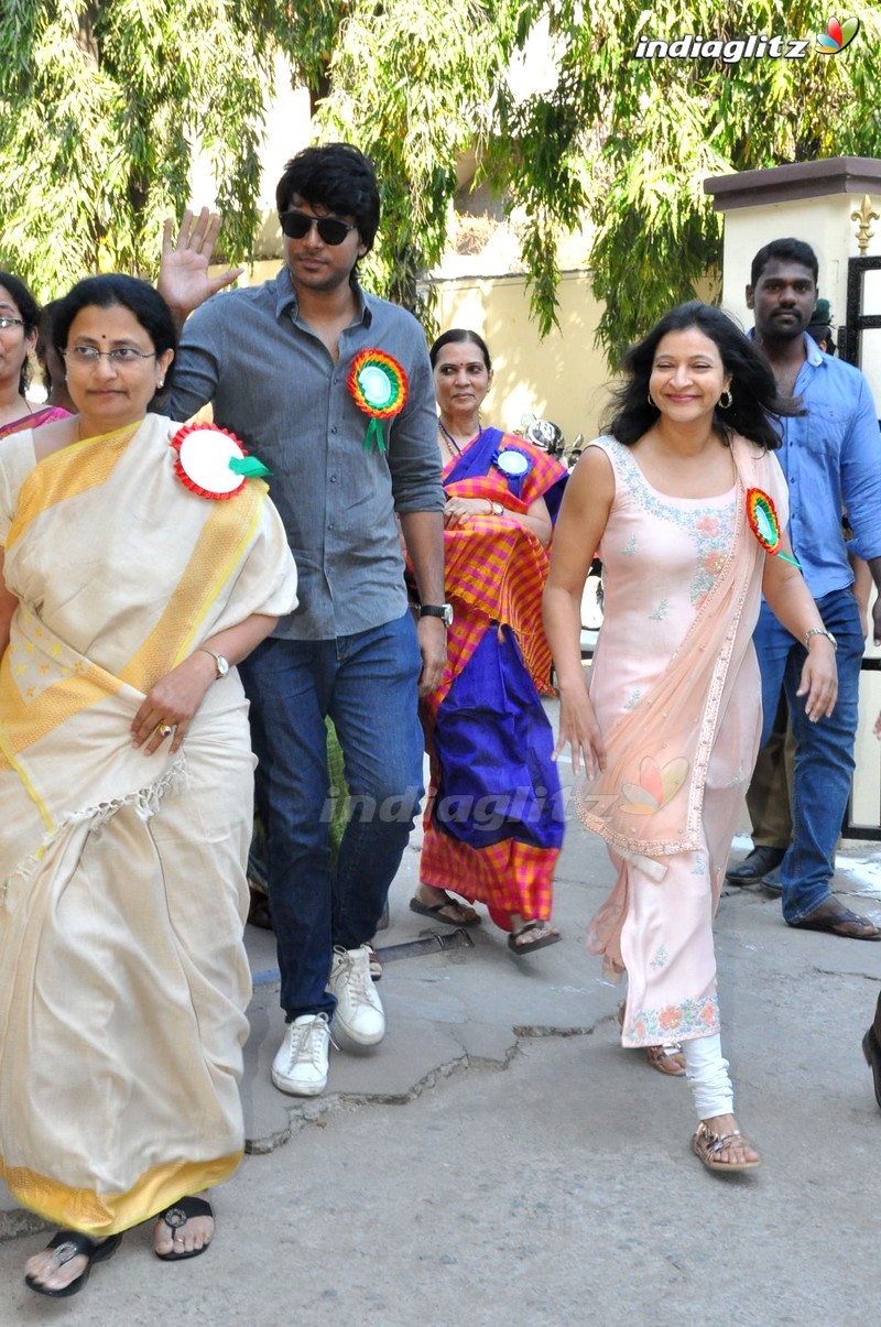 'Manasuku Nachindi' Team @ Kasturba Gandhi Degree & PG College for Women