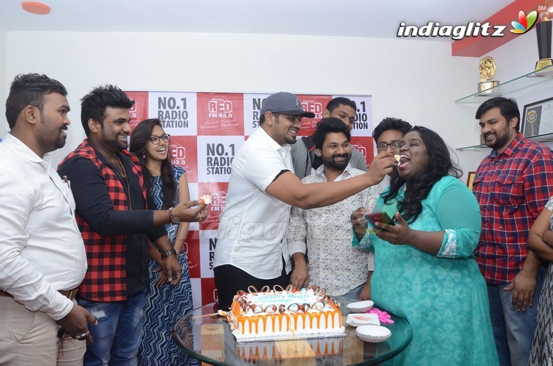 Manchu Manoj 'Okkadu Migiladu' Promotions @ BIG FM