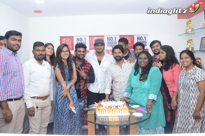 Manchu Manoj 'Okkadu Migiladu' Promotions @ BIG FM