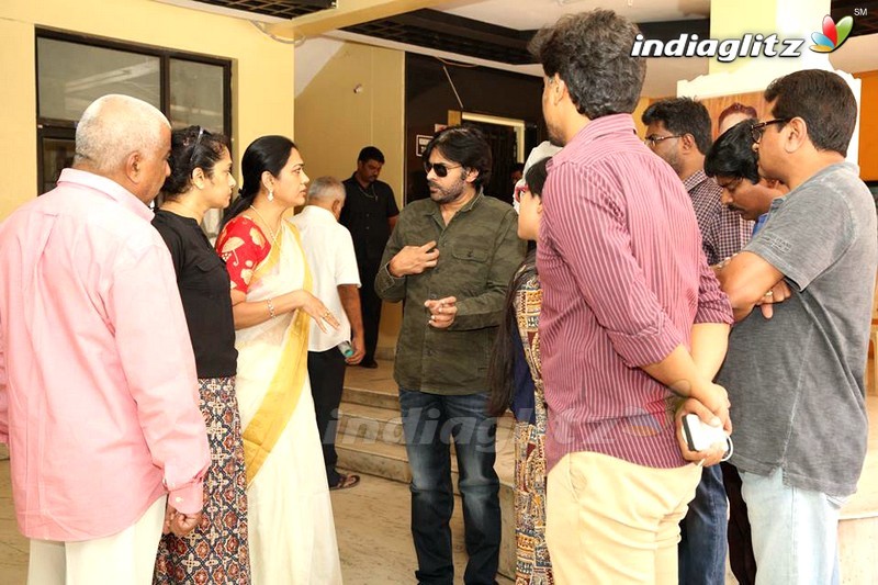 Pawan Kalyan, Allu Arjun @ Film Chamber