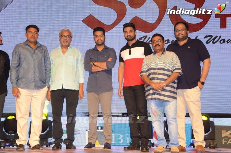 'Naa Nuvve' Pre Release Event