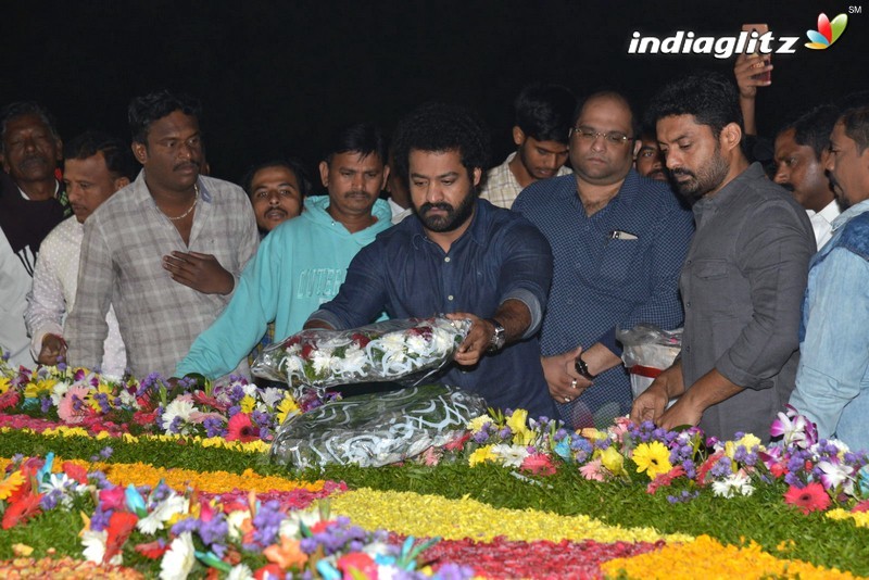 Nandamuri Family Pays Tribute To NTR