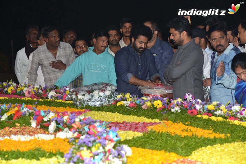 Nandamuri Family Pays Tribute To NTR